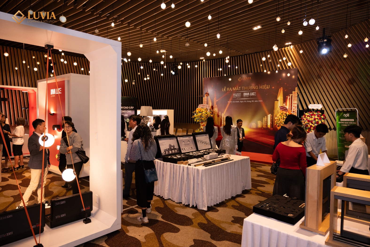 Luvia Chính Thức Ra Mắt: Khởi Đầu Hành Trình Đưa Huayi & Diva Luce ... 3 7