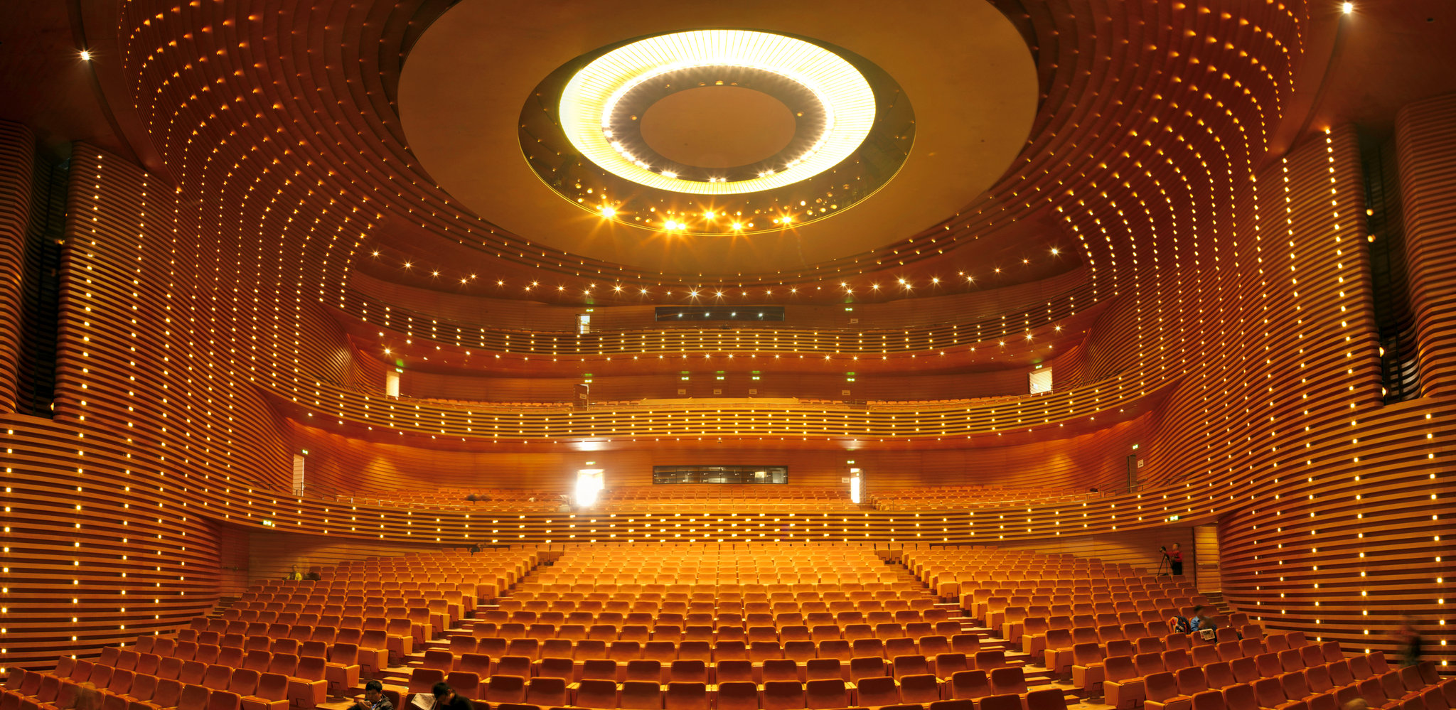 01iht tianjin01b superJumbo