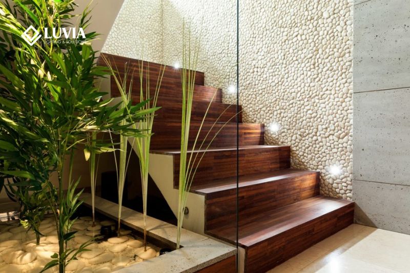 đèn chiếu sáng cầu thang nghệ thuật ánh sáng