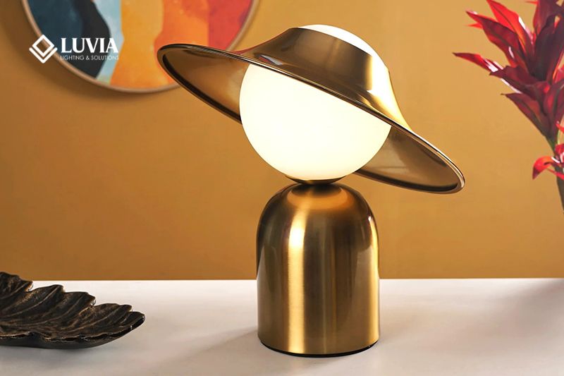 Đèn nghệ thuật: Biểu tượng đẳng cấp & Nghệ thuật chiếu sáng độc bản 4 đèn nghệ thuật trang trí phòng khách hiện đại