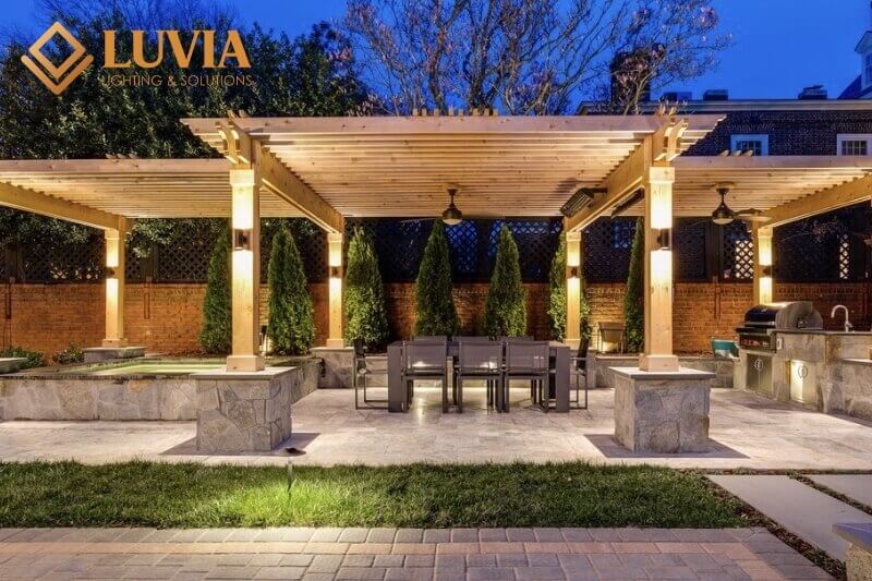 Đèn ốp cột ngoài trời