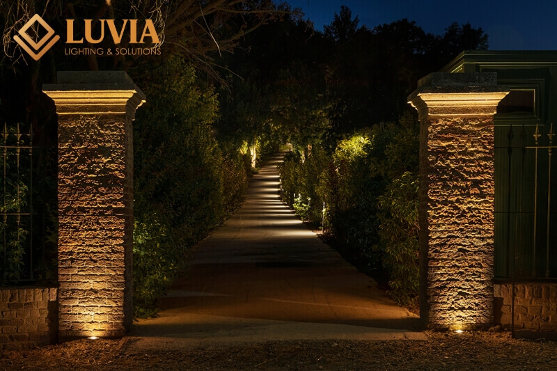 Đèn rọi cột ngoài trời