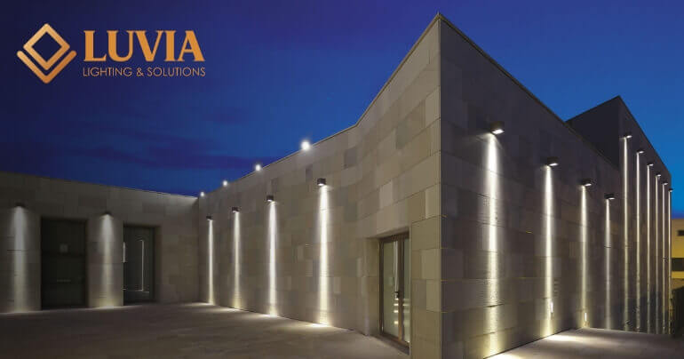 Đèn trang trí cột ngoài trời