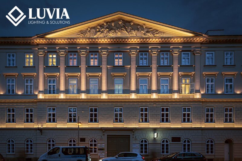 Đèn trang trí mặt tiền