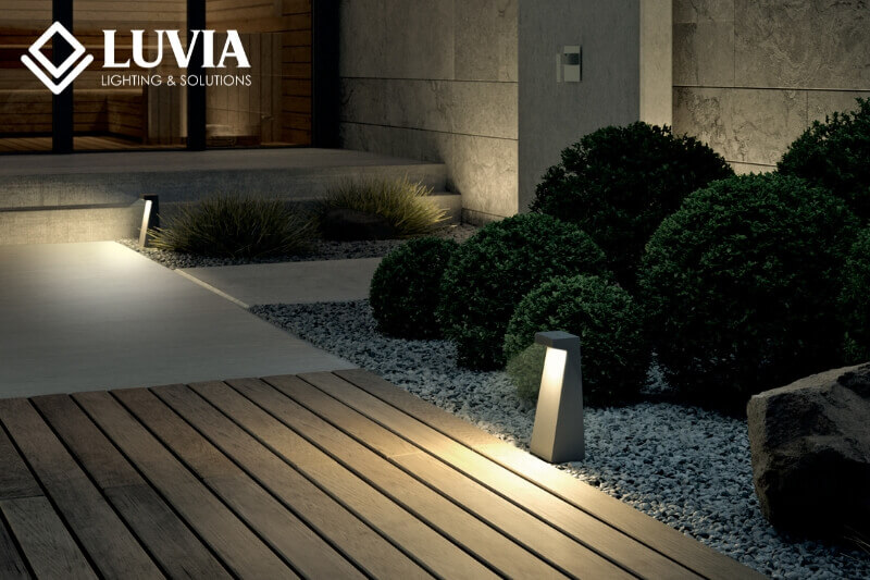 Đèn trang trí ngoài nhà