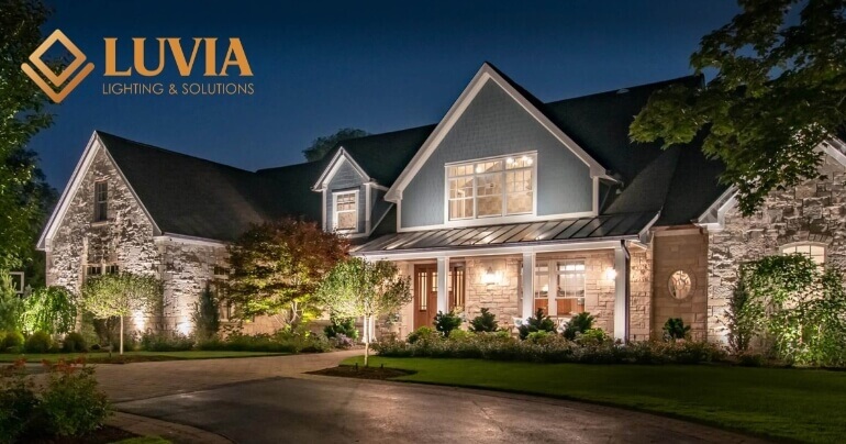 Đèn trang trí ngoài nhà