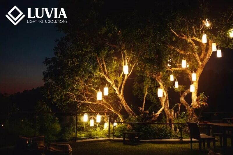 Đèn treo ngoài trời