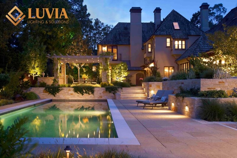 Đèn LED chiếu sáng sân vườn