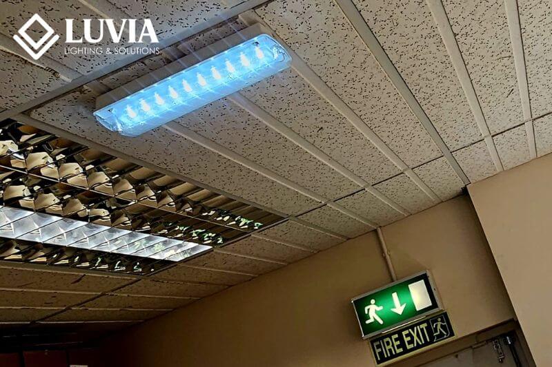 Không trang bị đèn chiếu sáng sự cố